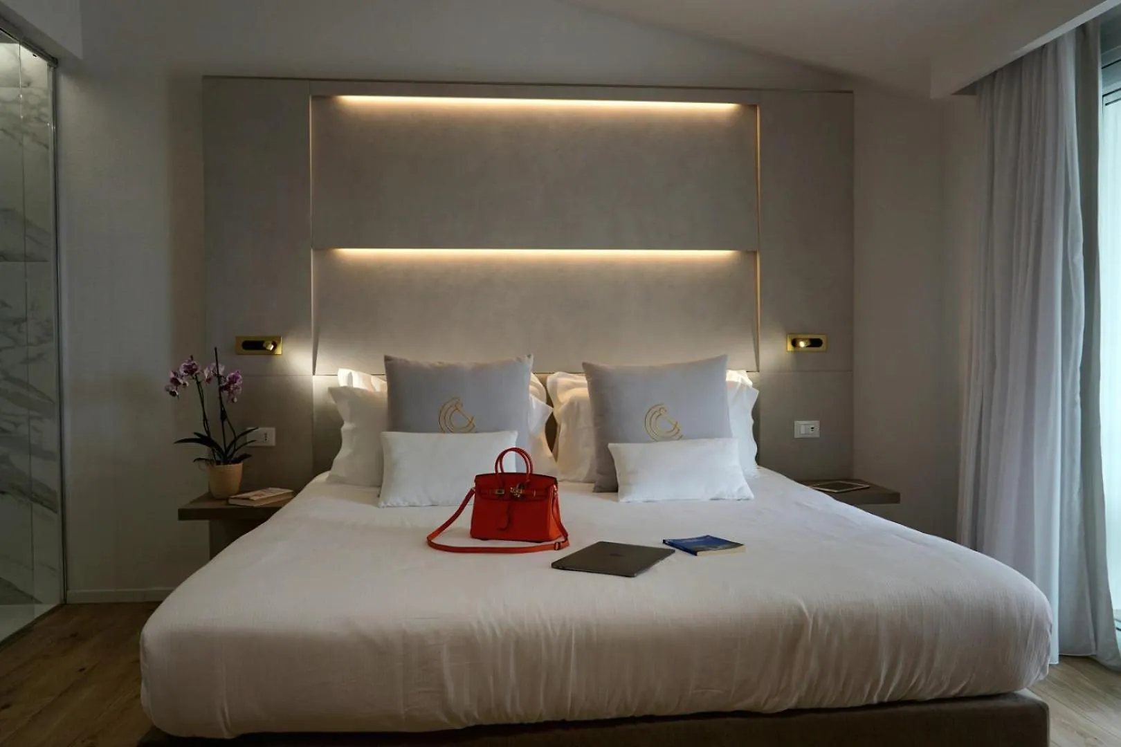 Chic & Charme Luxury Rooms Olbia 0*,