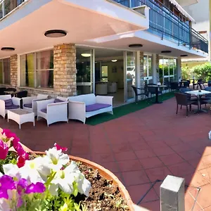 https://hotel-naica.emilia-romagnahotels.net