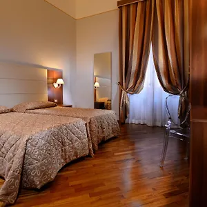 hotel-golden-rome.it-romehotels.com/