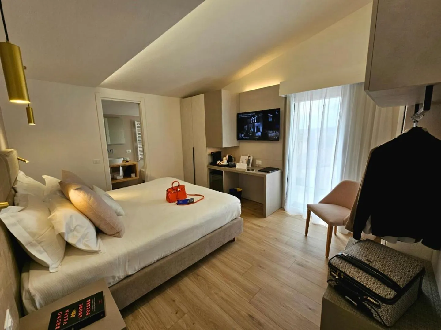 Chic & Charme Luxury Rooms Olbia Bed & Breakfast